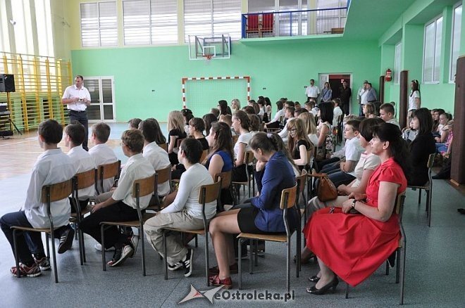 Uroczyste zakończenie roku szkolnego w Szkole Podstawowej nr 2 - zdjęcie #22 - eOstroleka.pl