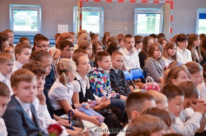 Zakończenie roku szkolnego w Szkole Podstawowej nr 10 - zdjęcie #8 - eOstroleka.pl