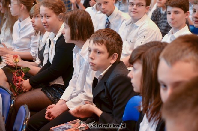 Zakończenie roku szkolnego w Szkole Podstawowej nr 10 - zdjęcie #17 - eOstroleka.pl