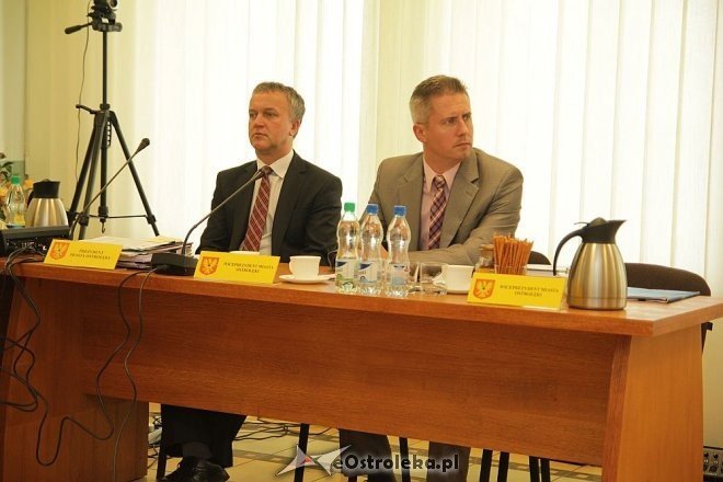 XLVIII sesja Rady Miasta [29.08.2013] - zdjęcie #1 - eOstroleka.pl