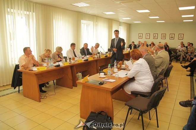 XLVIII sesja Rady Miasta [29.08.2013] - zdjęcie #2 - eOstroleka.pl