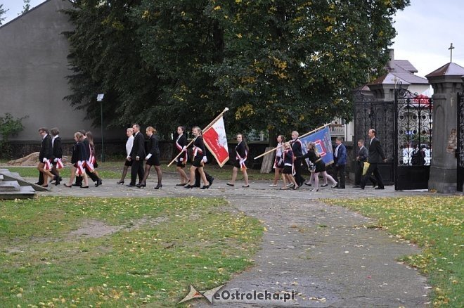 40 – lecie nadania imienia i uroczyste nadanie sztandaru szkole w Goworowie [03.09.2013] - zdjęcie #33 - eOstroleka.pl