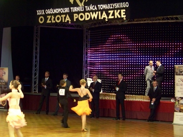 XXIX Ogólnopolski Turniej Tańca O ZŁOTĄ PODWIĄZKĘ (28.09.2013) - zdjęcie #22 - eOstroleka.pl