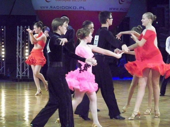 XXIX Ogólnopolski Turniej Tańca O ZŁOTĄ PODWIĄZKĘ (28.09.2013) - zdjęcie #24 - eOstroleka.pl
