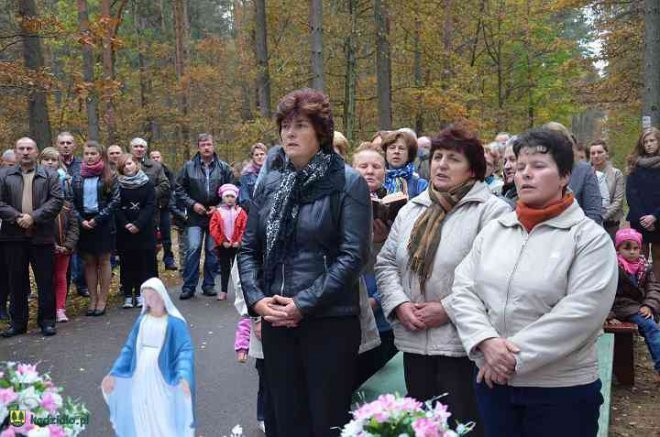 Kapliczka Matki Bożej Różańcowej w Klimkach poświęcona - zdjęcie #9 - eOstroleka.pl
