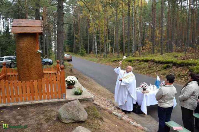Kapliczka Matki Bożej Różańcowej w Klimkach poświęcona - zdjęcie #22 - eOstroleka.pl