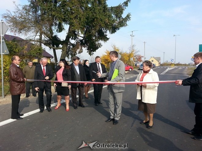 Podsumowanie i otwarcie modernizacji odcinka drogowego Grodzisk – Suchcice [16.10.2013] - zdjęcie #4 - eOstroleka.pl
