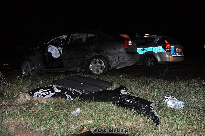 Wypadek w Laskowcu: Ciężarówka wjechała w auto osobowe. Jedna osoba trafiła do szpitala [18.10.2013] - zdjęcie #19 - eOstroleka.pl