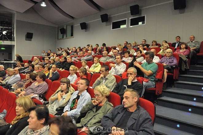 Koncert zespołu Forteca oraz film poświęcony pułkownikowi Pileckiemu [28.10.2013] - zdjęcie #9 - eOstroleka.pl