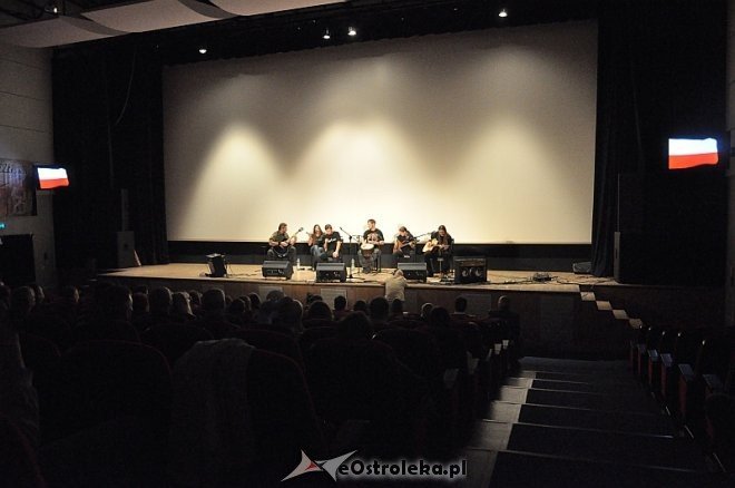 Koncert zespołu Forteca oraz film poświęcony pułkownikowi Pileckiemu [28.10.2013] - zdjęcie #38 - eOstroleka.pl