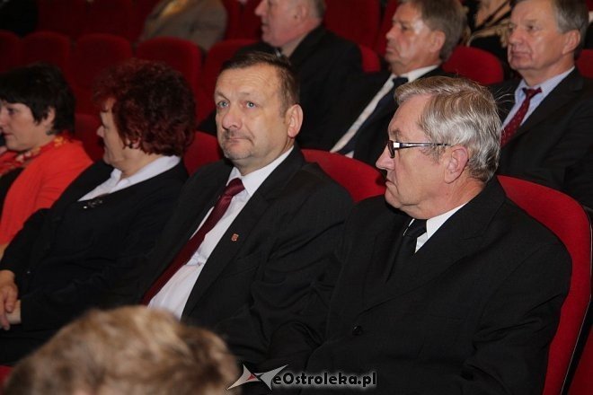 Uroczysta sesja Rady Miasta z okazji Święta Niepodległości [ZDJĘCIA] - zdjęcie #14 - eOstroleka.pl