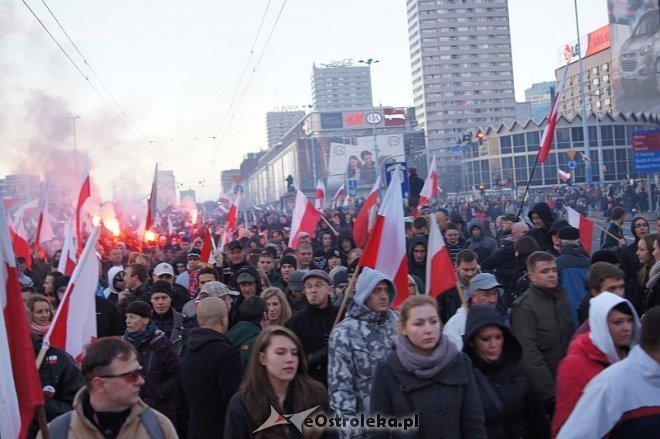 Marsz Niepodległości [11.11.2013] - zdjęcie #30 - eOstroleka.pl