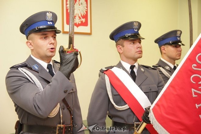 Ostrołęka: Zasłużeni policjanci odznaczeni przez komendanta wojewódzkiego [14.11.2013] - zdjęcie #11 - eOstroleka.pl