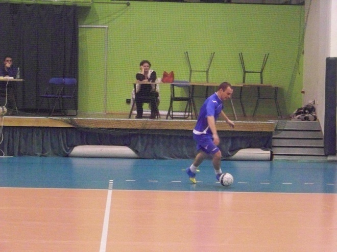 1. kolejka Nocnej Ligi Futsalu (22.11.2013) - zdjęcie #2 - eOstroleka.pl
