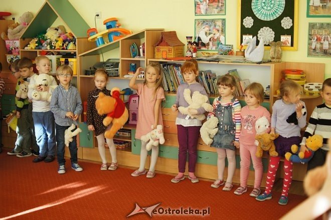 Przedszkolaków z „siedemnastki” odwiedziły pluszowe misie [25.11.2013] - zdjęcie #5 - eOstroleka.pl