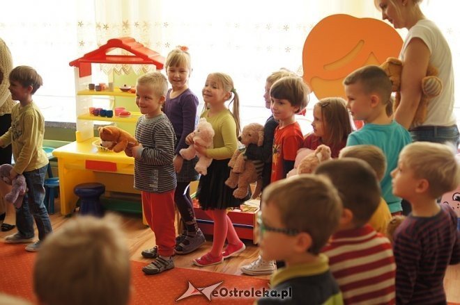 Przedszkolaków z „siedemnastki” odwiedziły pluszowe misie [25.11.2013] - zdjęcie #36 - eOstroleka.pl