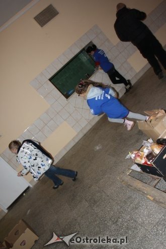 Ostrołęka: Blisko tysiąc wolontariuszy zebrało już ponad 9 ton żywności [30.11.2013] - zdjęcie #35 - eOstroleka.pl