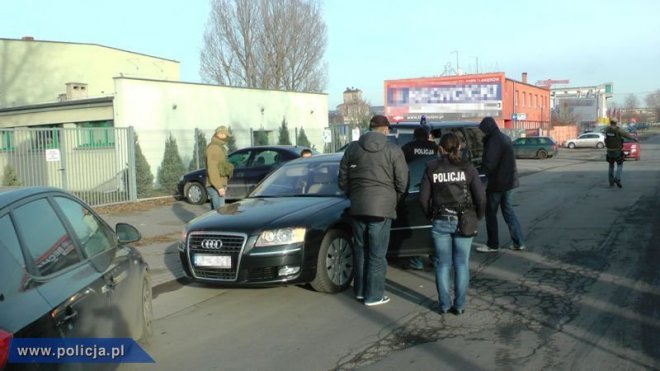 Policja zlikwidowała wytwórnię dopalaczy - zdjęcie #2 - eOstroleka.pl