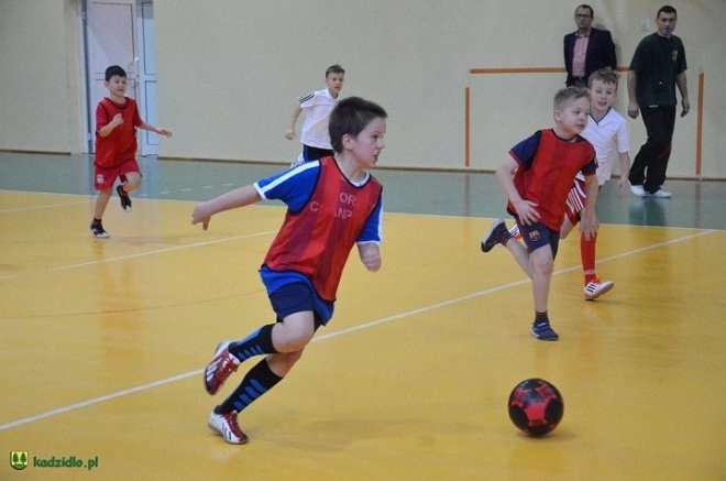 Turniej piłki nożnej w Zespole Placówek Oświatowych w Kadzidle [11.10.2013] - zdjęcie #8 - eOstroleka.pl