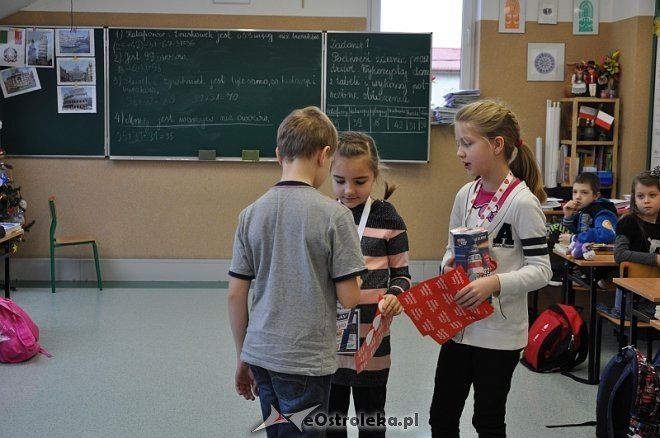 WOŚP 2014: Szkoła Podstawowa w Rzekuniu zebrała już pieniądze [10.01.2014] - zdjęcie #1 - eOstroleka.pl