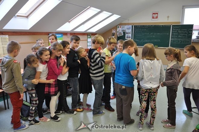 WOŚP 2014: Szkoła Podstawowa w Rzekuniu zebrała już pieniądze [10.01.2014] - zdjęcie #5 - eOstroleka.pl
