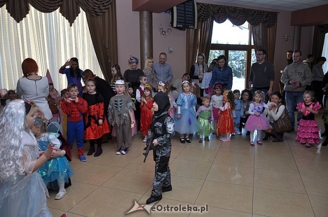 Wielki Bal Karnawałowy dla Dzieci [ZDJĘCIA] - zdjęcie #34 - eOstroleka.pl