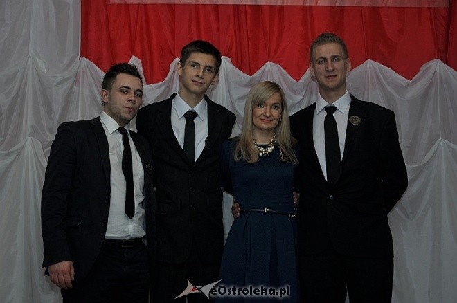 Studniówka 2014: Bal maturalny młodzieży z Łysych [15.02.2014] - zdjęcie #35 - eOstroleka.pl