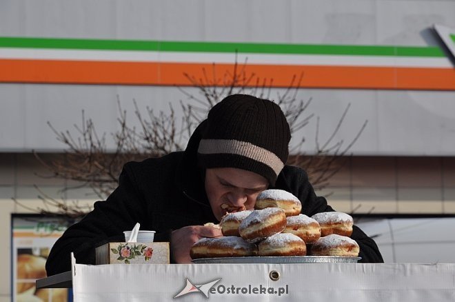 Tłusty Czwartek: Zawody w jedzeniu pączków na czas [27.02.2014] - zdjęcie #15 - eOstroleka.pl
