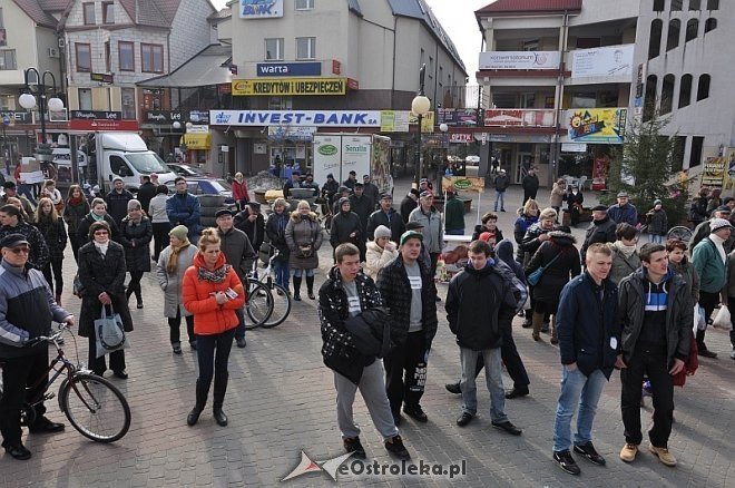 Tłusty Czwartek: Zawody w jedzeniu pączków na czas [27.02.2014] - zdjęcie #34 - eOstroleka.pl