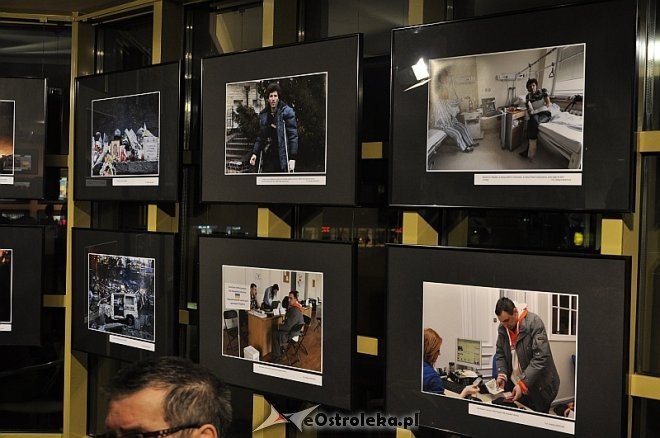 „Ludzie Majdanu” - wernisaż wystawy fotografii [14.03.2014] - zdjęcie #1 - eOstroleka.pl