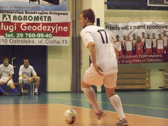 Nocna Liga Futsalu - 12. kolejka (14.03.2014) - zdjęcie #1 - eOstroleka.pl