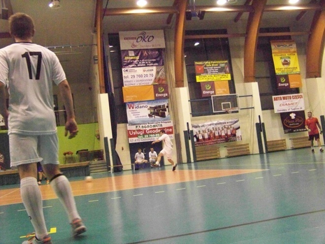 Nocna Liga Futsalu - 12. kolejka (14.03.2014) - zdjęcie #10 - eOstroleka.pl