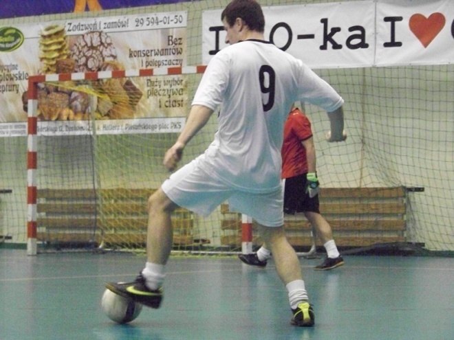 Nocna Liga Futsalu - 12. kolejka (14.03.2014) - zdjęcie #17 - eOstroleka.pl