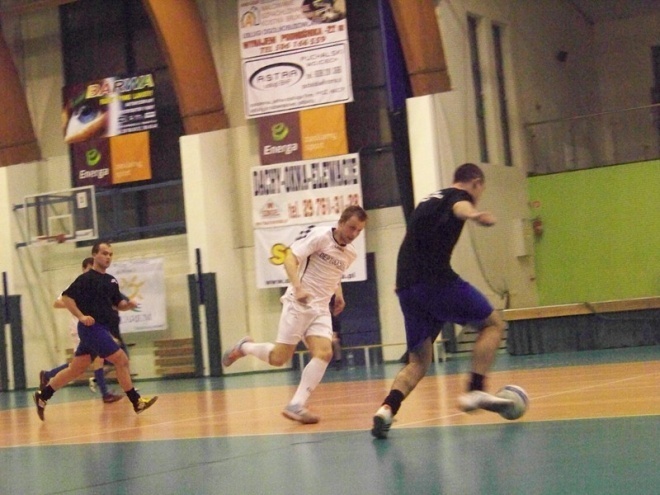 Nocna Liga Futsalu - 12. kolejka (14.03.2014) - zdjęcie #20 - eOstroleka.pl
