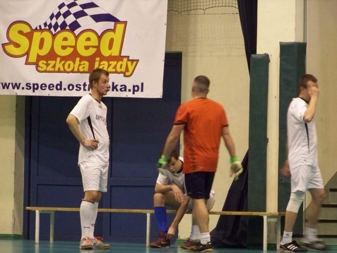 Nocna Liga Futsalu - 12. kolejka (14.03.2014) - zdjęcie #21 - eOstroleka.pl