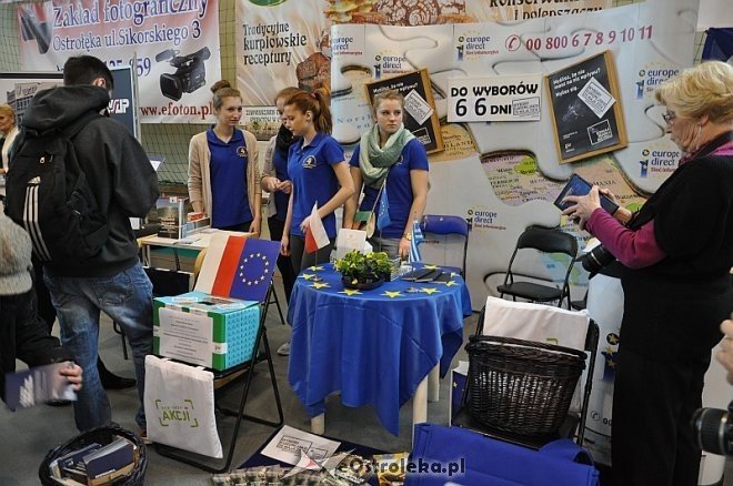 VIII Młodzieżowe Targi Edukacji i Pracy [20.03.2014] - zdjęcie #38 - eOstroleka.pl