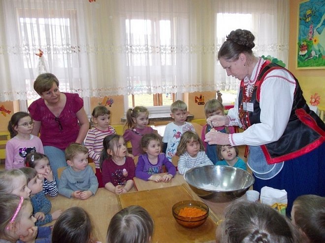 Obchody Dni Kultury Kurpiowskiej w Przedszkolu Miejskim Nr 17 [17-21.03.2014] - zdjęcie #16 - eOstroleka.pl