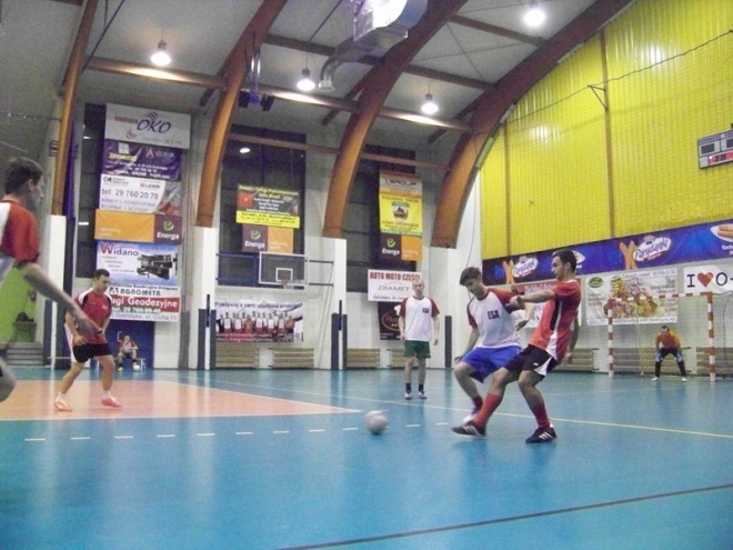 Nocna Liga Futsalu - 14. kolejka (28.03.2014) - zdjęcie #25 - eOstroleka.pl