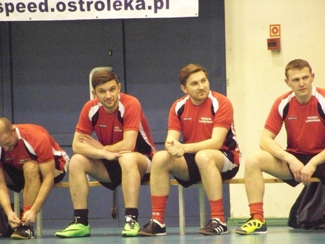 Nocna Liga Futsalu - 14. kolejka (28.03.2014) - zdjęcie #26 - eOstroleka.pl