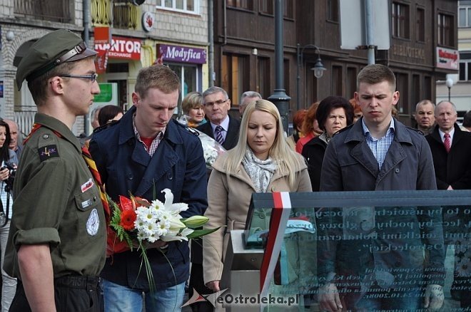 Miejskie obchody 4. rocznicy katastrofy smoleńskiej [10.04.2014]  - zdjęcie #28 - eOstroleka.pl