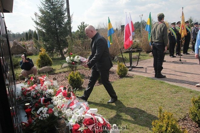 Miejskie obchody 4. rocznicy katastrofy smoleńskiej [13/04/2014] - zdjęcie #7 - eOstroleka.pl