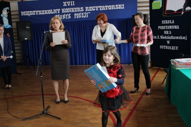 Międzyszkolny Konkurs Recytatorski  Promyk poezji - zdjęcie #38 - eOstroleka.pl