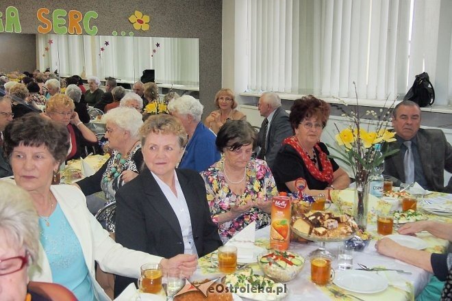 Wielkanocne spotkanie Klubu Seniora „Wrzos” [13.04.2014] - zdjęcie #2 - eOstroleka.pl