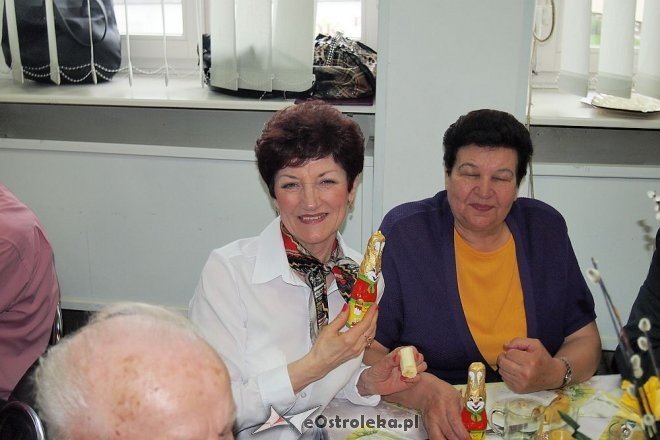Wielkanocne spotkanie Klubu Seniora „Wrzos” [13.04.2014] - zdjęcie #12 - eOstroleka.pl