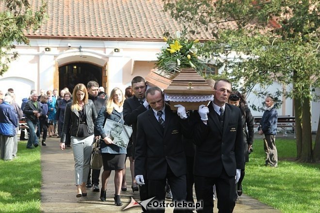 Pogrzeb śp. radnego Sławomira Kot [15.04.2014] - zdjęcie #1 - eOstroleka.pl