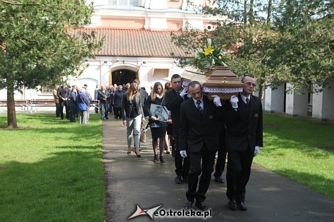 Pogrzeb śp. radnego Sławomira Kot [15.04.2014] - zdjęcie #2 - eOstroleka.pl