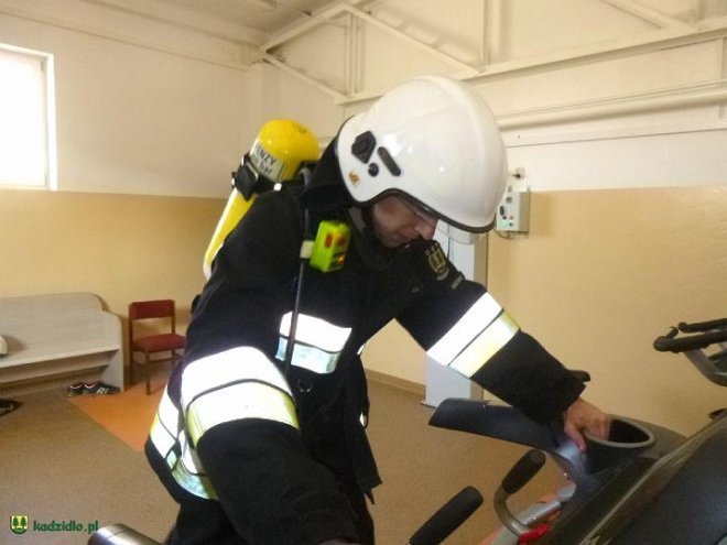 Test w komorze dymnej dla strażaków z Kadzidła [ZDJĘCIA] - zdjęcie #39 - eOstroleka.pl