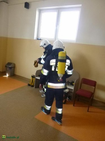 Test w komorze dymnej dla strażaków z Kadzidła [ZDJĘCIA] - zdjęcie #18 - eOstroleka.pl