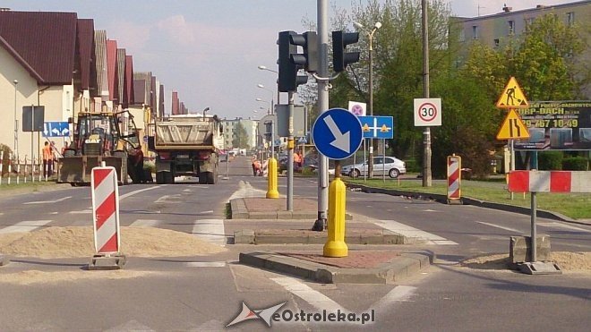 Ulica Sikorskiego częściowo zablokowana. Przygotowano objazdy [23.04.2014] - zdjęcie #7 - eOstroleka.pl