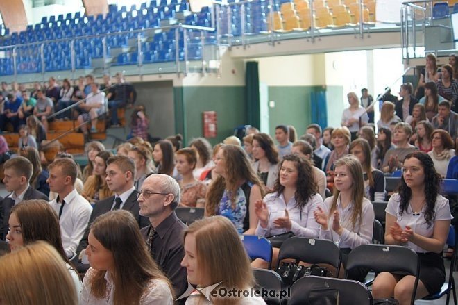 Klasy maturalne z ZSZ nr 4 zakończyły rok szkolny [25.04.2014] - zdjęcie #17 - eOstroleka.pl